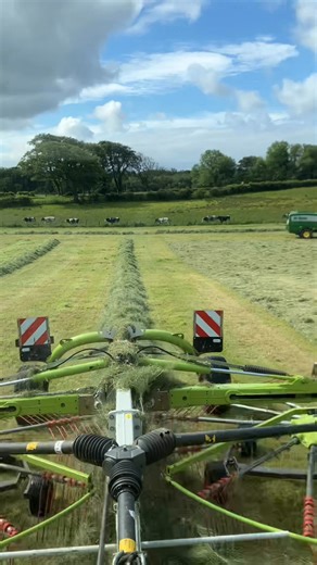 6.3K views · 80 reactions | Come summer time I generally try to steer clear of carting chopped silage. Bales however? Bales are just fine. Really want to make my day? Give me a rake and some decent fields  #farming #farmlife #silage | A. G. Holmes Farming & Contracting | Facebook