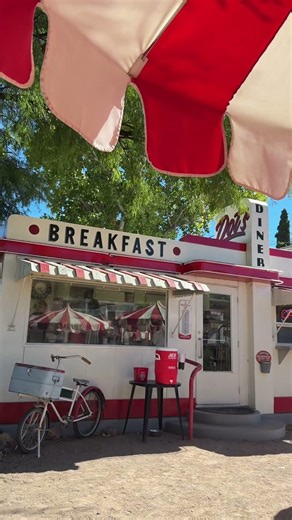 Welcome to the charming town of Bisbee Arizona! Located in Southern Arizona, Bisbee is a town thats