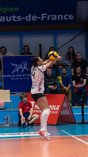 Volley Mulhouse Alsace on Instagram: "« 𝐀𝐍𝐓𝐈𝐂𝐎𝐍𝐒𝐓𝐈𝐓𝐔𝐓𝐈𝐎𝐍𝐍𝐄𝐋𝐋𝐄𝐌𝐄𝐍𝐓 » 😂 On a mis vos joueuses préférées au défi de lire le mot le plus long de la langue française… 👉 Spoiler : ce n’était pas gagné…👀 Bon visionnage 😁 @enoraselosse @alondraa_44 @ulianakotar.8 @lexihadrych_ @leasoldner"