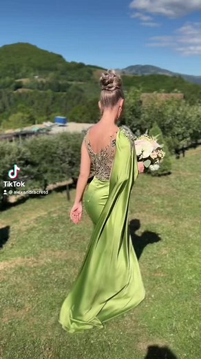 Alexandra Cret on Reels