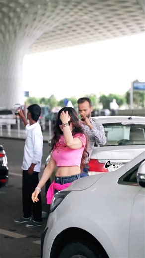 Exploring Amishapatil: A Glimpse into Bollywood Culture