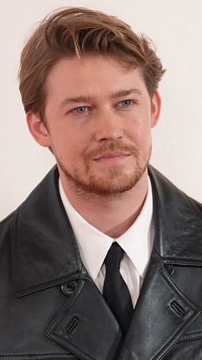 We spotted #JoeAlwyn at the 2023 #GQMenOfTheYearAwards! 🫢 This is his first public appearance since #TaylorSwift and #TravisKelce became a couple ... 👀 Click the link in our bio for more details. (🎥: Getty Images)