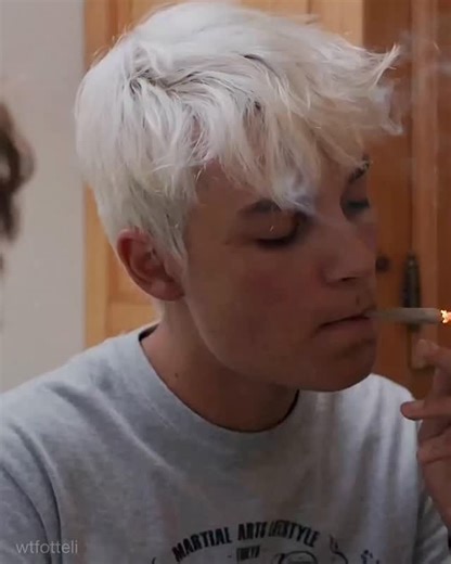 @wtfotteli on Instagram: "wtFOCK 🇧🇪 Robbe & Sander 🌈 Get ready to be mind blown! 🤯 I think Robbe’s mind was already blown! This is the last part of their first day together 🥰 Robbe’s face at the end breaks my heart 😭 They were in their nice little bubble and Britt just totally burst it 💔 E3 26 October 2019 Zaterdag 13:13 (Saturday 1:13pm) ❤️🧡💛💚💙💜🤍🩷🩵🤎🖤 @sterkerdanijzer @earthlingoddity @ goplay.be #robbeijzermans #sterkerdanijzer #sanderdriesen #earthlingoddity #willemherbots #wi