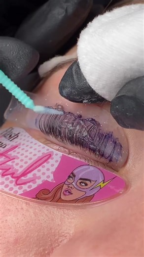 Yes I wash the lashes after the tint! And no, it doesn’t affect the lift! 🫣🫶 P.S. I’m still surprised how many people still ask this question 🫣