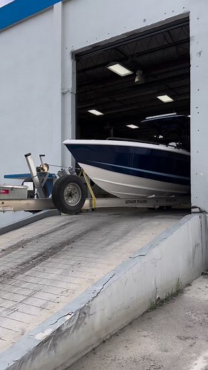 Friday delivery for this brand new 32🚤⚓️ | Concept Boats, Inc.