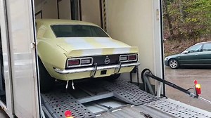 58K views · 592 reactions | Geburt eines 68er Camaro 藍 Pünktlich zum Feiertag wurde uns noch ein "Schmankerl" angeliefert.  Der Camaro wurde im Kundenauftrag gesucht, gefunden und importiert und ist deshalb nicht mehr zu haben. | OL.D. US-Cars Gera | Facebook