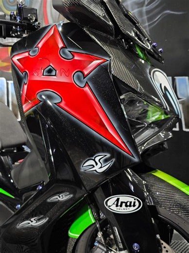 Custom Paint Techniques for Yamaha XMAX Designs
