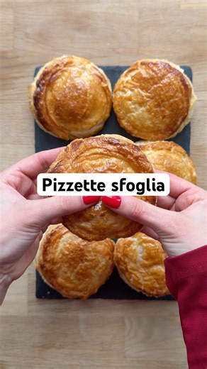 Pizzette sfoglia ❤️ full recipe is on my Instagram! #sardinia #food #recipes