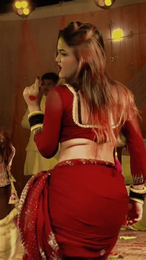 archestra official on Instagram: "Raja Ji ke tural saririya 🔥🔥 Its♥️ #Entertainment only # arkestalover#stage#bhojpuri#insta #instafashion#instavideo#instaviralreels #trendingsongs#shortshorts#dance"