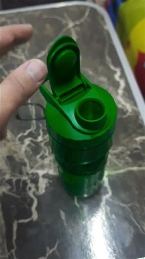 How to close a water bottle