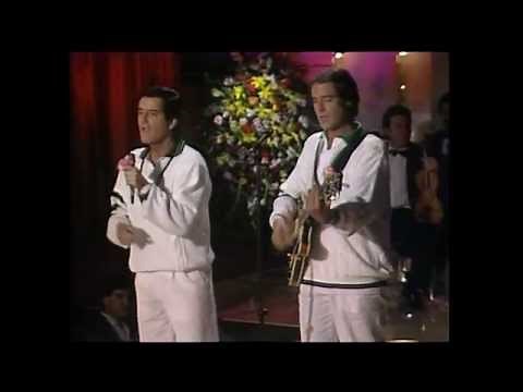 Dúo Dinámico "Resistiré"