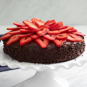 330K views · 1.1K reactions | Proof that strawberries & chocolate will always be a winning pair. | Sugar Fix | Facebook