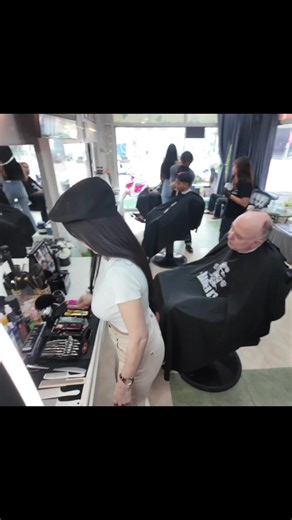 Men's Haircuts: Trendy Styles from Thai Barbershops