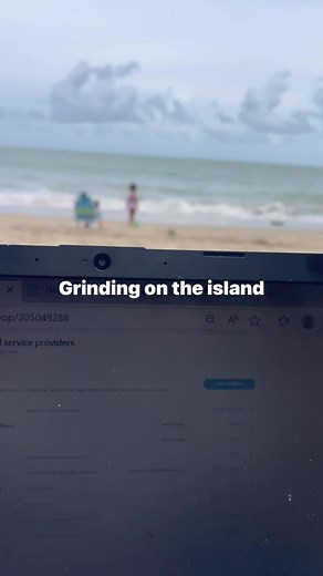 Paris Kennedy on Reels