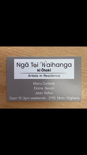 211D Old State Highway. Open for @kapiticoastarttrail this weekend 8/9 Nov ‘25 Ōtaki, Kāpiti Coast, Aotearoa. Some nice gears here, artists doing there thing, and the wallpaper! | Woven Pip Devonshire