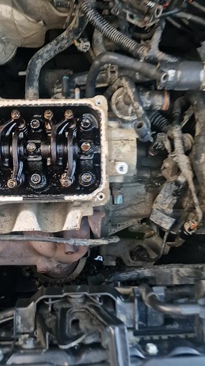 Shell Helix vs Castrol GTX: A Mechanic's Insight