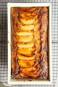 Apple, Cinnamon and Honey Cake Recipe