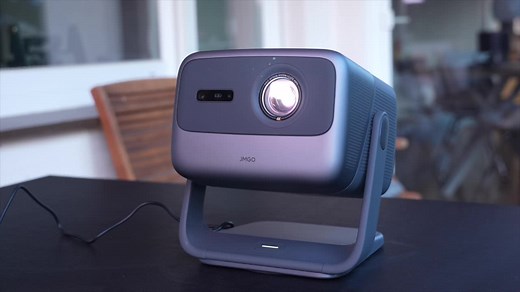 JMGO N1S Pro: Heller Laser-Projektor mit Google TV im Test