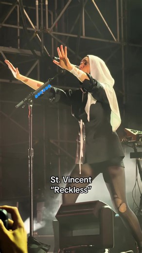 St. Vincent “Reckless” at @Festival Cruïlla Barcelona. #livemusic #stvincent #concerts #musicfestival #teensmedianetwork #music #genz