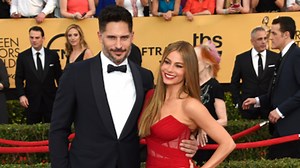 Sofia Vergara Flashes Engagement Ring at SAG Awards - Pic