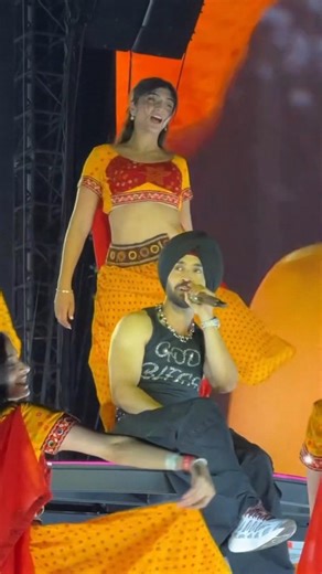 Diljit Dosanjh Live | Jholi Ke Peeche Kya Hai 🔥 #diljitdosanjh #punjabistatus #punjabisongs