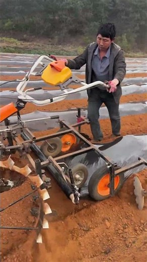 Ingenious Farm Vehicle Designed to Lay Mulch Films Quickly