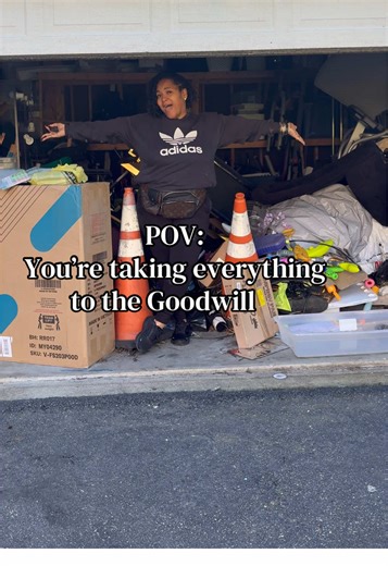 This is the year of letting go 🙌🏽🙌🏽 #declutter #garageorganization #minimalist #lettinggo #goodwill