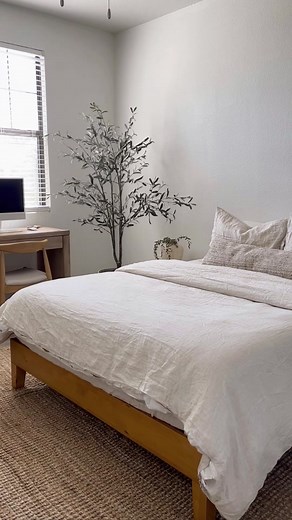 help me choose a new rug 🥰 #rugsoftiktok #hometiktok🏘️ #bedroomdesign #bedroomdecor @Rugs USA