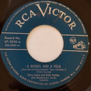 Perry Como And Betty Hutton - A Bushel And A Peck / She's A Lady