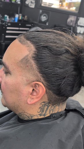 10K views · 150 reactions | Nick( N.V Styles) ✂️ Click here to book nvstyles.booksy.com/a/ Call Nick 815.519.3137 The Wolves Den Barber Shop  | Nick Nico | Facebook