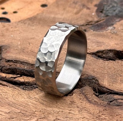 Hammered Titanium Ring: Minimalist Industrial Wedding Band - Etsy