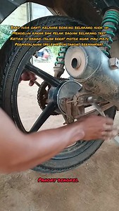 273K views · 1.7K reactions | Baru suda ganti kelahar bearing motor di bengkel lain kata si adek nya tiba tiba pelak bagian belakang sret tidak mau muter jadi mur bautnya harus di kendor kan setelah kita analisa ternyata kasusnya spele sekali #tips #tutorial #bengkelmotor #berbagipengalaman @sorotan | Pangky Bengkel | Facebook