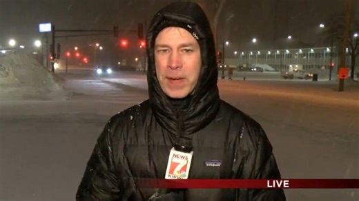 Sports reporter's hilarious weather report goes viral