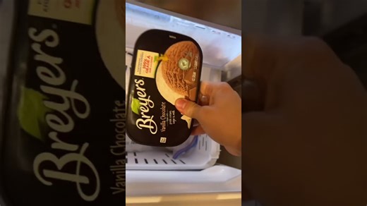 Rumchata, root beer, and ice cream?🍨 🥤