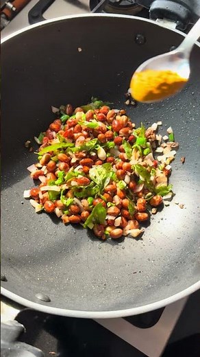 Quick & Easy Kanda Poha Recipe | Simple Breakfast Recipe #kandapoha #cookingmadeeasy #easyrecipe