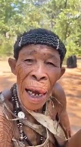 Greetings from a San elder, Namibia 🇳🇦 Good morning Africans. The San tribe have been living in Southern Africa for at least 30,000 years and they are believed to be not only the oldest African tribe, but quite possibly the world's most ancient race. The San have the most diverse and distinct DNA than any other indigenous African group. Their home was the Kalahari Desert, which is now divided between Botswana, Namibia, Angola, and South Africa. 📸 Vardan_travel | Oh Afrika