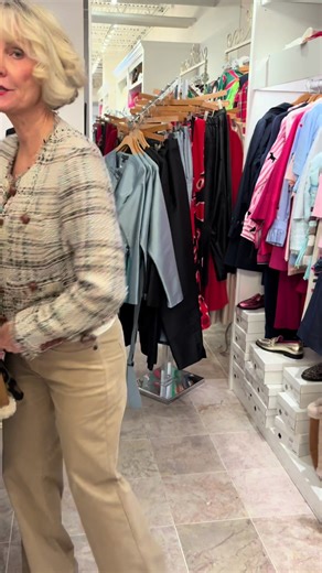 We are Trend Setters at Ginger Howard Selections! Shop our latest on our website www.gingerhowardselections.com #shopatgingers #fallfashion #shopping