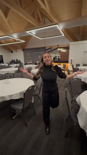 ✨ Le Club de Golf St-Georges : des espaces pour tous vos événements ! ✨ Au cours des derniers jours, nous vous avons présenté notre nouveau menu table d’hôte ainsi que notre salle intime pour les groupes de 15 à 50 personnes. Aujourd’hui, nous vous dévoilons l’ensemble des possibilités qui s’offrent à vous lorsque vous choisissez le Club de Golf St-Georges pour tenir vos événements. 🎉 Nouvelle salle chaleureuse – 15 à 50 personnes Parfaite pour les petites et moyennes réceptions, cette salle of