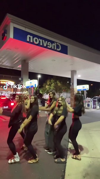 FNL: Celebrating Folson Moments with Avery and Elliana