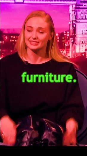 Sophie Turner Raps Eminem On Live TV! 🔥