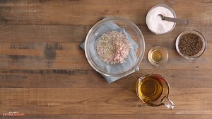 76K views · 85 reactions | Keeping an easy homemade vinaigrette recipe in your back pocket is a must for fresh, simple weeknight salads, but you can also drizzle this delicious dressing on paninis, roasted salmon, or grilled vegetables. Get the recipe: https://trib.al/ePPZhGI | Real Simple | Facebook