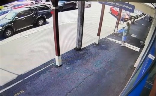 1.2M views · 1.5K reactions | #Breaking Frightening scenes outside my...