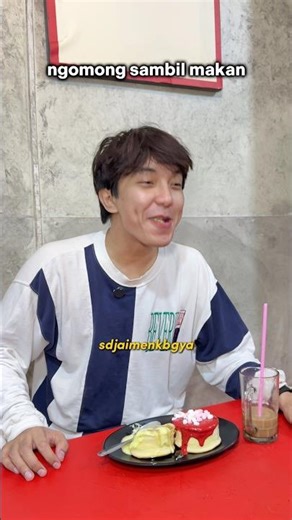 TALKING WHILE EATING