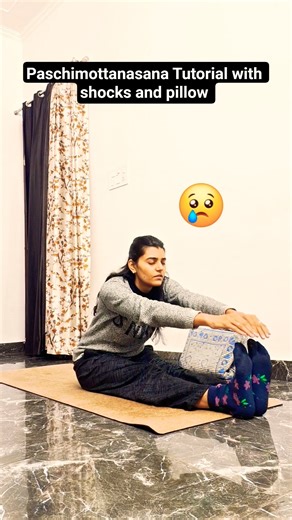 Paschimottanasana Tutorial with shocks and pillow #ytshorts #fitness #easyyoga #yogaforbeginners