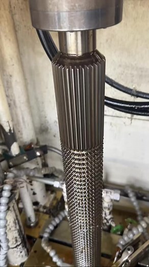 The harmony of sharp metal blades and oil #metall #harmony #sharp #work #hardmetall90 #cnc #broach | Dario Robertson