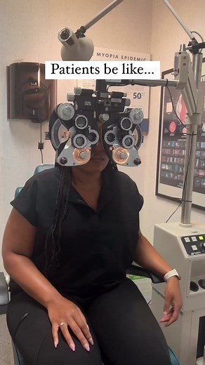 𝐑𝐚𝐢𝐬𝐞 𝐲𝐨𝐮𝐫 𝐡𝐚𝐧𝐝 𝐢𝐟 𝐲𝐨𝐮 𝐬𝐭𝐫𝐨𝐧𝐠𝐥𝐲 𝐝𝐢𝐬𝐥𝐢𝐤𝐞 𝐭𝐡𝐞 “𝐚𝐢𝐫 𝐩𝐮𝐟𝐟 𝐭𝐞𝐬𝐭” 🙋🏾‍♀️ I get it! The puff of air can be a lot for some people. It’s not my personal favorite either and I honestly can’t handle the anticipation or hold my eyes open long enough! Luckily, the air puff test or non-contact tonometry, isn’t the only way we can check your eye pressure. Your eye doctor may not even use this option anymore. Please don’t let the “air puff test” stop you from goin