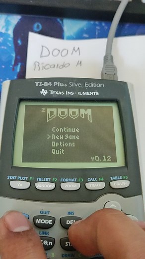 Doom en Calculadora: Transformando una Calculadora Científica en una Aventura Gamer