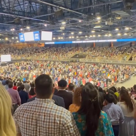 Final Song of the Jehovah's Witnesses Convention - 'Pure Worship' 2025 Kissimmee, Florida, USA | Notícias Mundiais e Lembranças JW