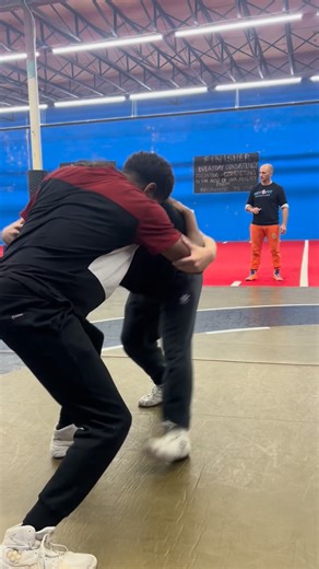 Headlock mastery starts with the details 🔒 1️⃣ Punch — Set your frame and control the position 2️⃣ Pull — Create momentum and break balance 3️⃣ Pivot — Turn the corner with power and precision 4️⃣ Pinch — Lock it in and finish with confidence Every rep refines your craft. Every drill builds your edge. 💪 #WrestlingDevelopment #HeadlockDrills #ChampionCulture #GetFitWrestling #PunchPullPivotPinch #wrestling #headlock #champion #believe #team | Get Fit at The Well