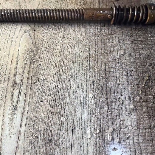 Rusty Bench Vise Restoration | NexaMech Media